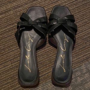 Lola Cruz black sandal. Size 40